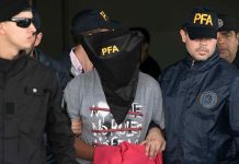 VIDEO| Expulsaron a tres chilenos de Argentina: “Extranjero y delincuente, se va”