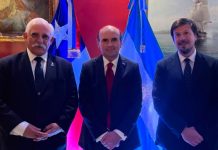 Agenda geopolítica: importante reunión de Roque Cornejo y Carlos Zapata en la Embajada de Chile