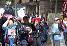 VIDEO | Peregrinos caminan bajo la lluvia para llegar ante el Señor y la Virgen del Milagro