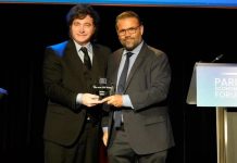 Reconocimiento en París: Milei fue premiado como el “economista más influyente” del mundo